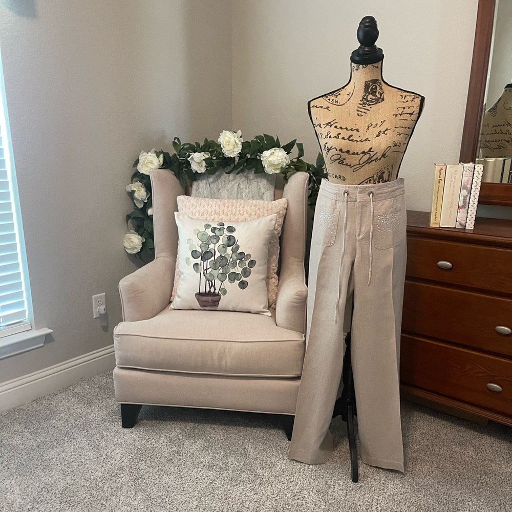 INC Ladies linen wide leg draw string waist pant. Beautiful for evening wear.